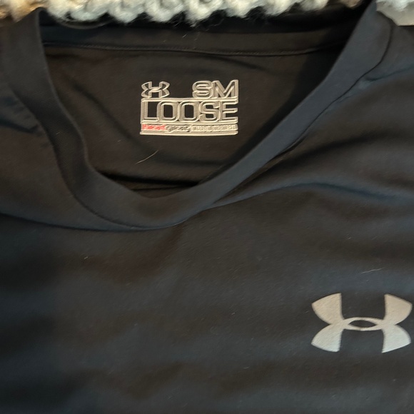 Under armor workout shirt - Picture 1 of 2